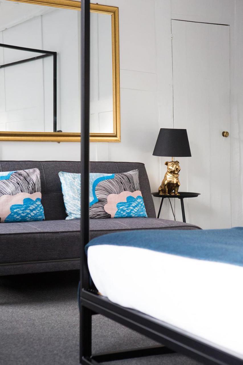 Whitehouse Rye Bed & Breakfast Екстериор снимка A sofa bed